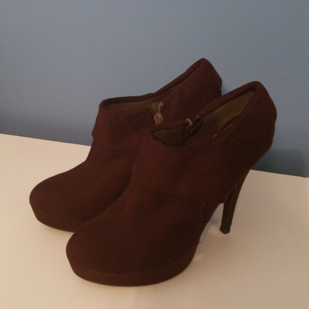 High heel booties